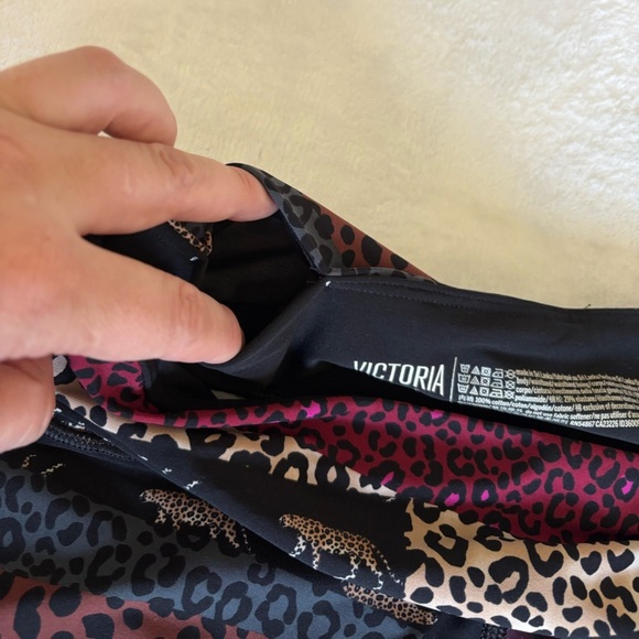 Victoria's Secret Sport Leggings Size L Pink and Black Leopard print - Picture 9 of 11